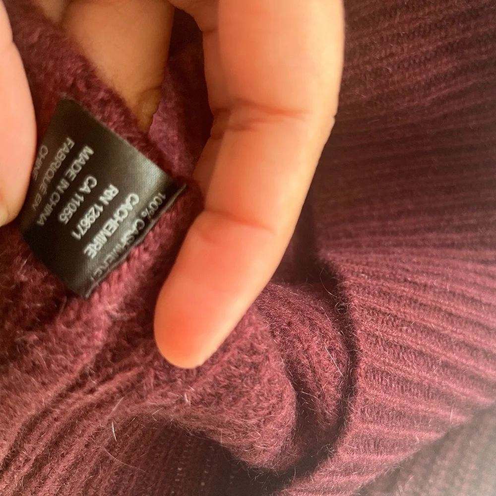 NWT 360 Cashmere Lena Merlot Off-The-Shoulder Cashmere Sweater Size XS - Picture 4 of 4